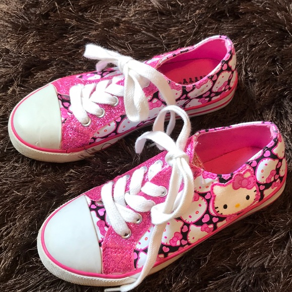 hello kitty tennis shoes